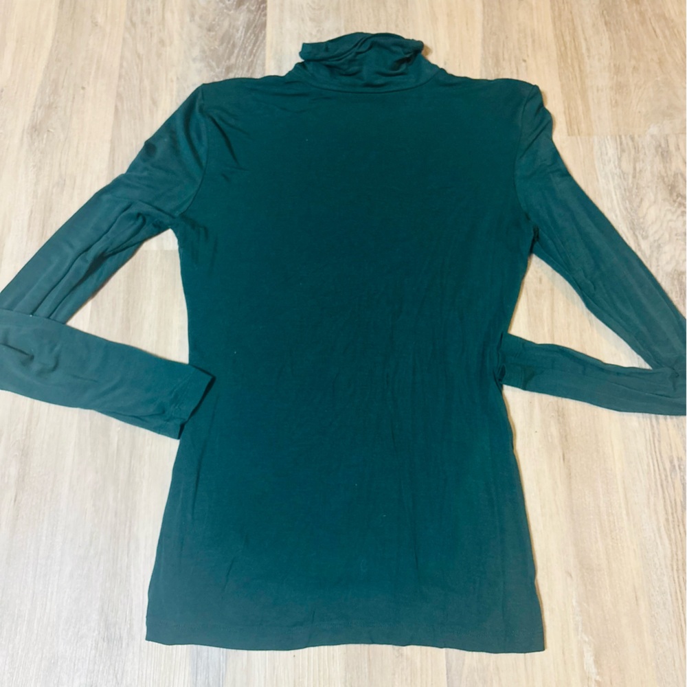 Cuddl Duds Turtleneck Long Sleeve green size small